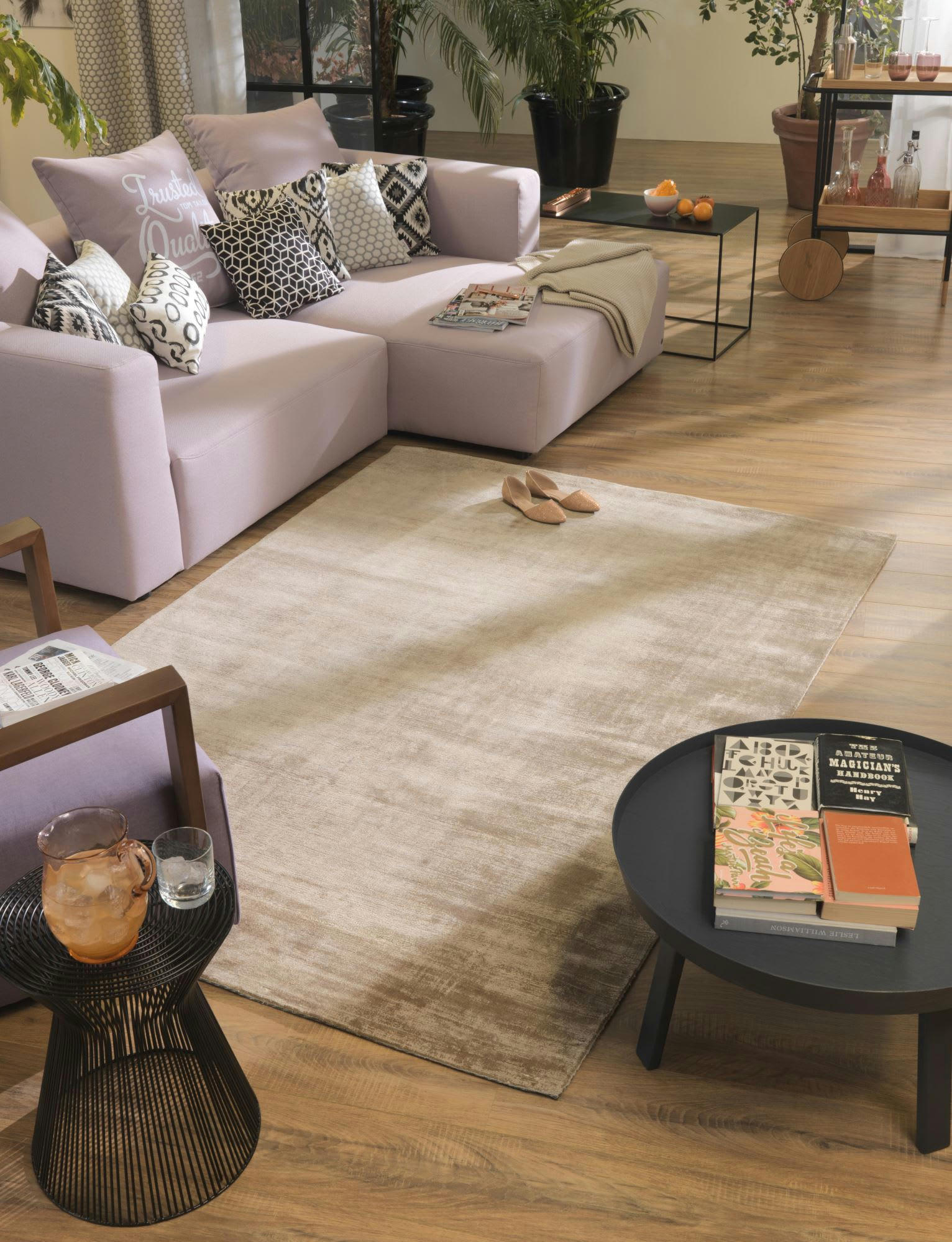 SHINE - Tapis élégant doux et brillant en viscose beige 140x200