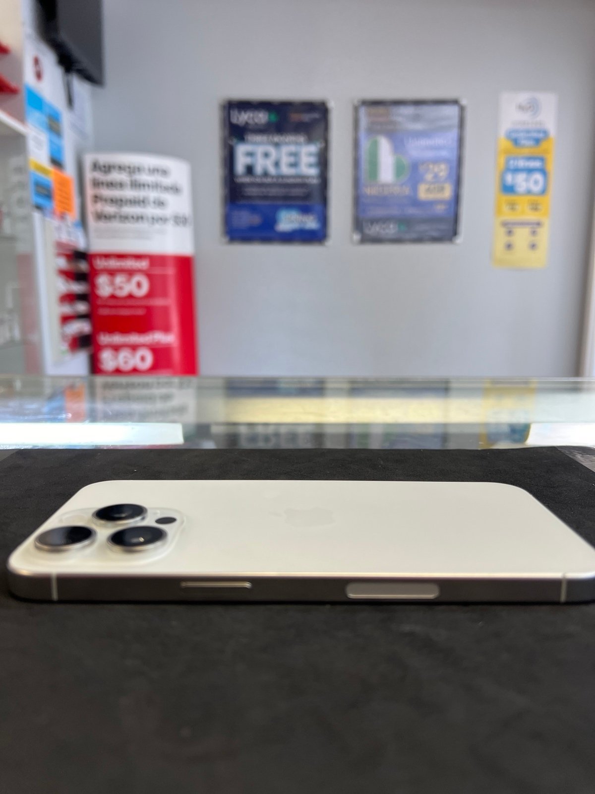 iPhone 15 pro max 512GB midnight white titanium factory unlocked