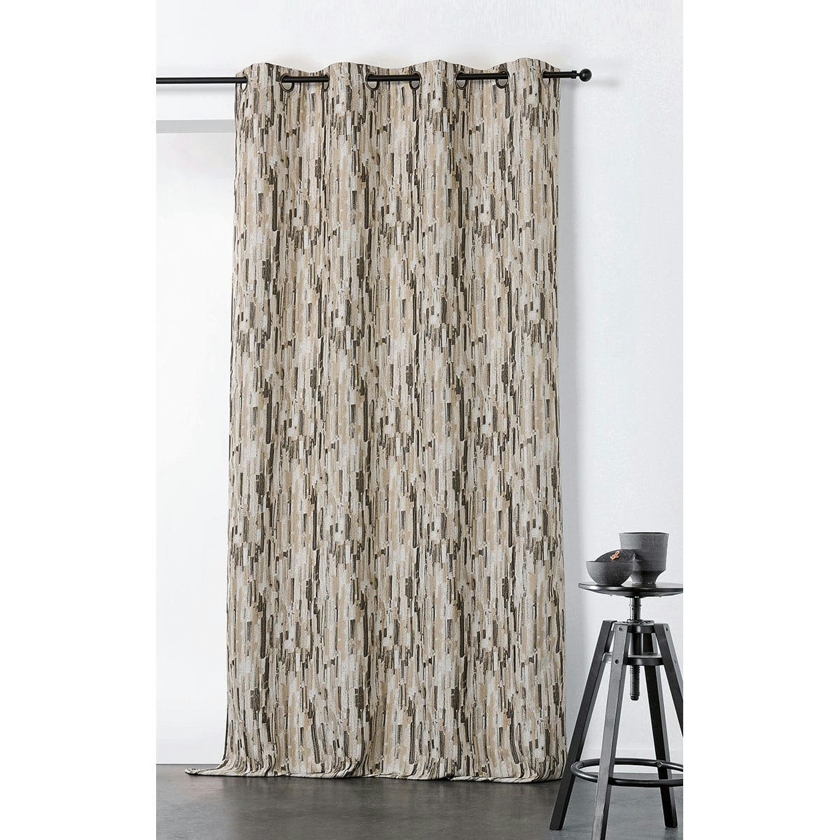 - Rideau d'ameublement aux impressions abstraites