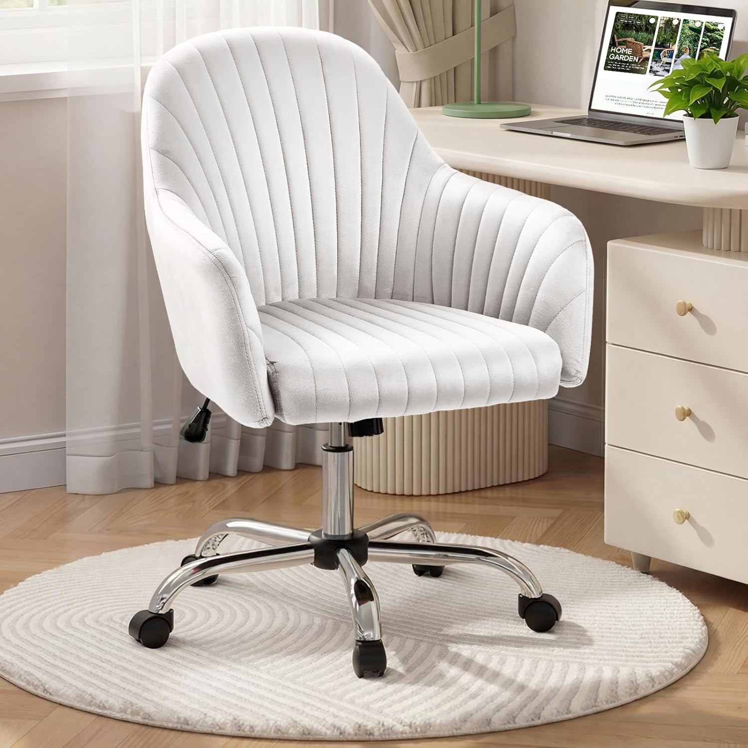 Warmiehomy Office Chair, Velvet Desk Chair for Home Office, Cozy Vanity Chair, Girl Cute Makeup Chair with Arm Rest for Bedroom Dressing Room (Cloud White)