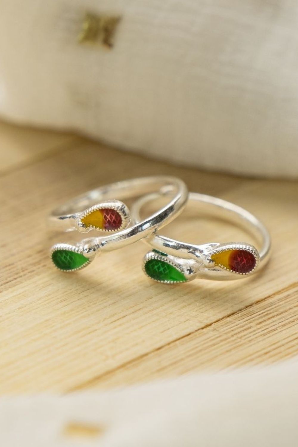 The Colourful Aura Pure Silver Colourful Floral Bohemian Midi Slim Beach Toe Ring