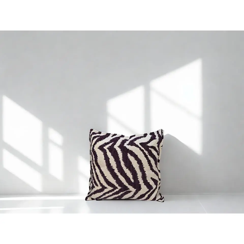 Unique Living - Sierkussen Rowan 45x45cm - Dark Purple