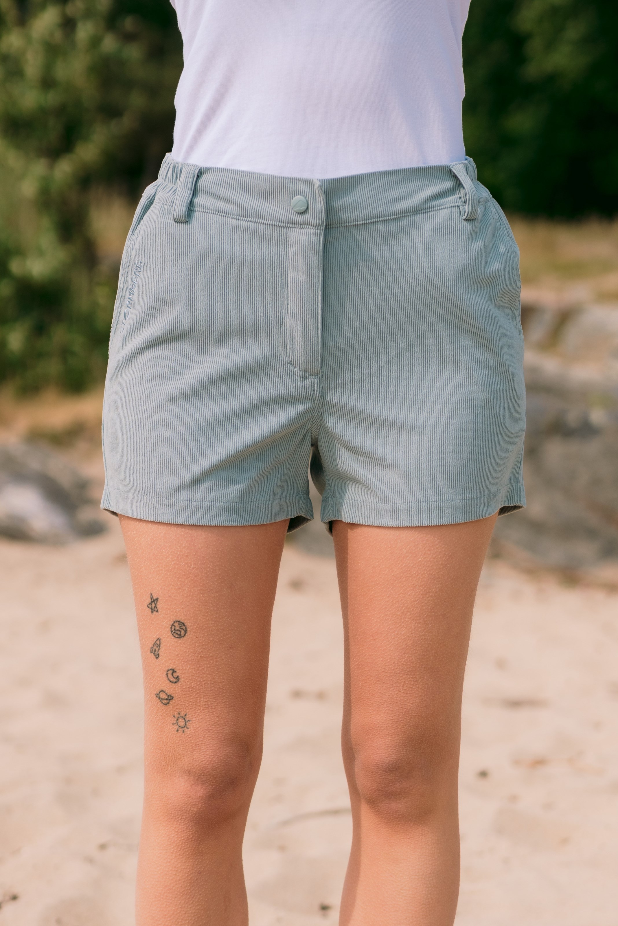 Havsand cord slim kort shorts