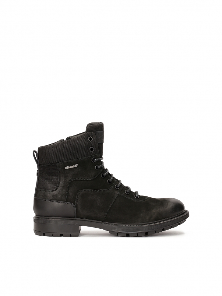 Black insulated boots with Thinsulate membrane