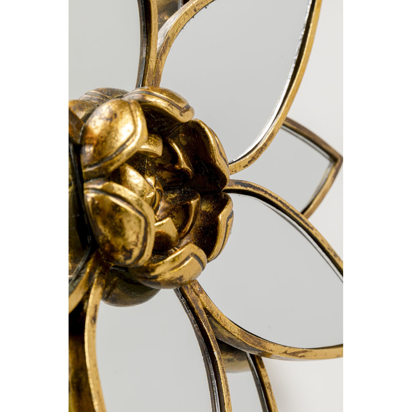Wanddecoratie spiegel lotus Ø32cm Kare Design