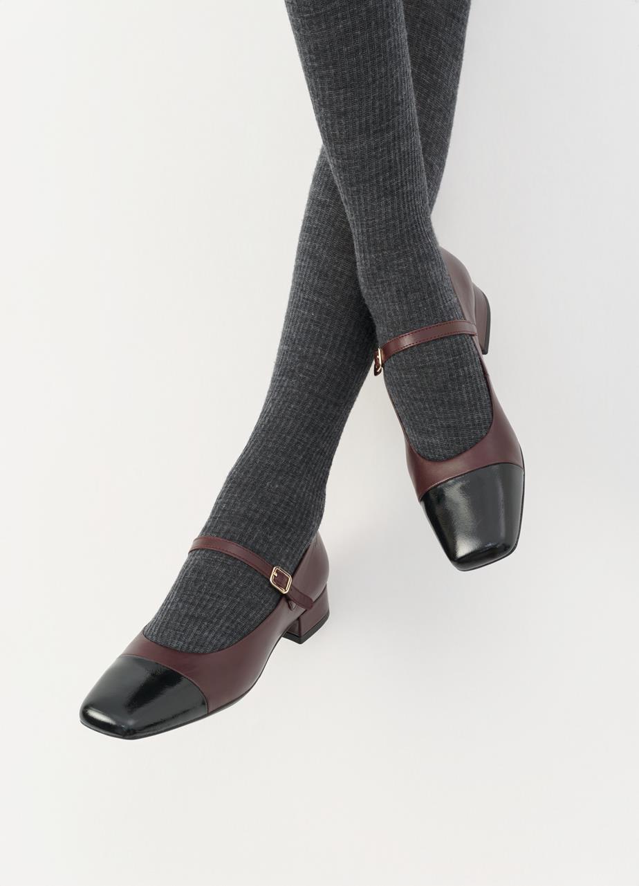 Debbi Pumps