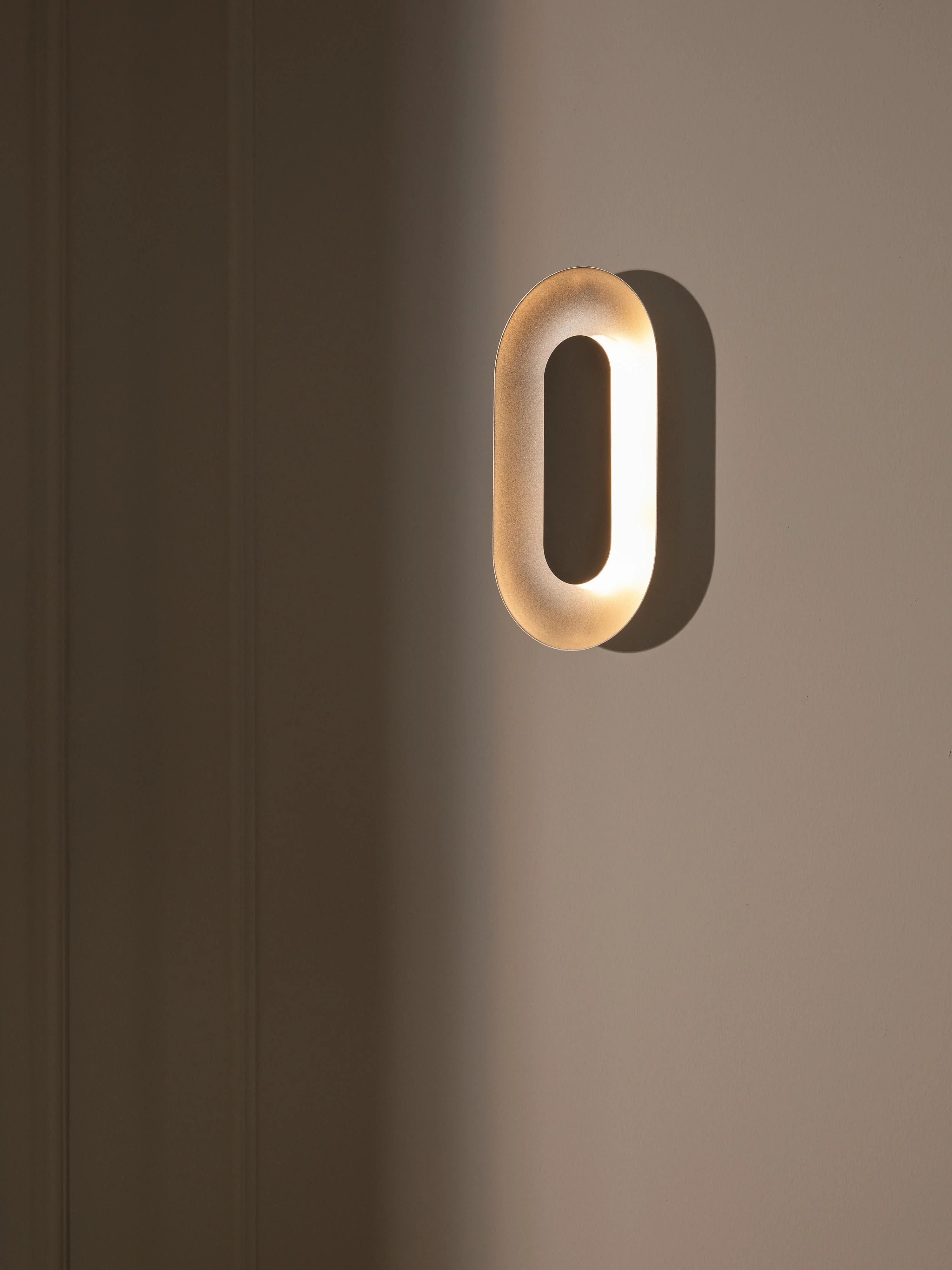 Dimmbare LED-Wandleuchte Sasi