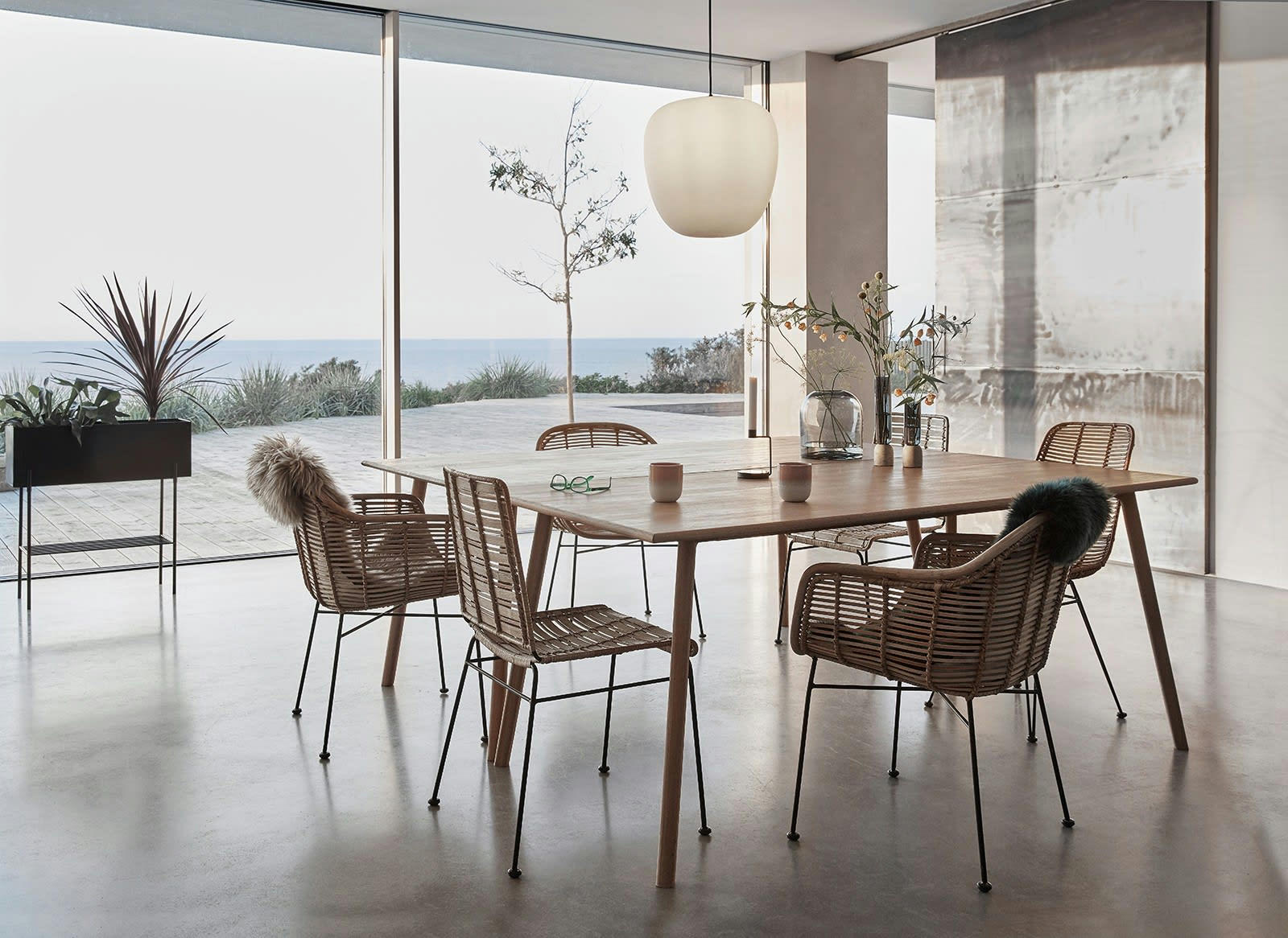 NORM - Cache-pot en métal noir H76