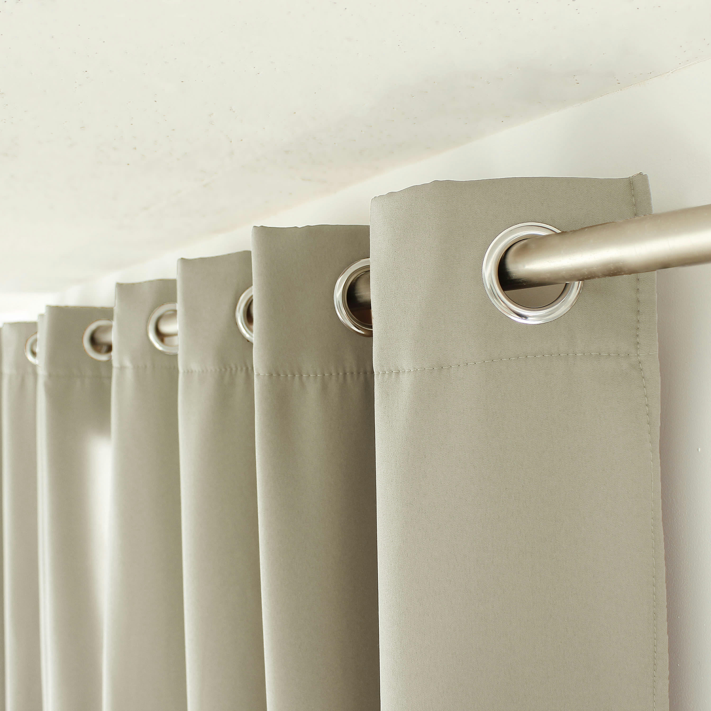 - Rideau thermique et occultant naturel 140x240cm