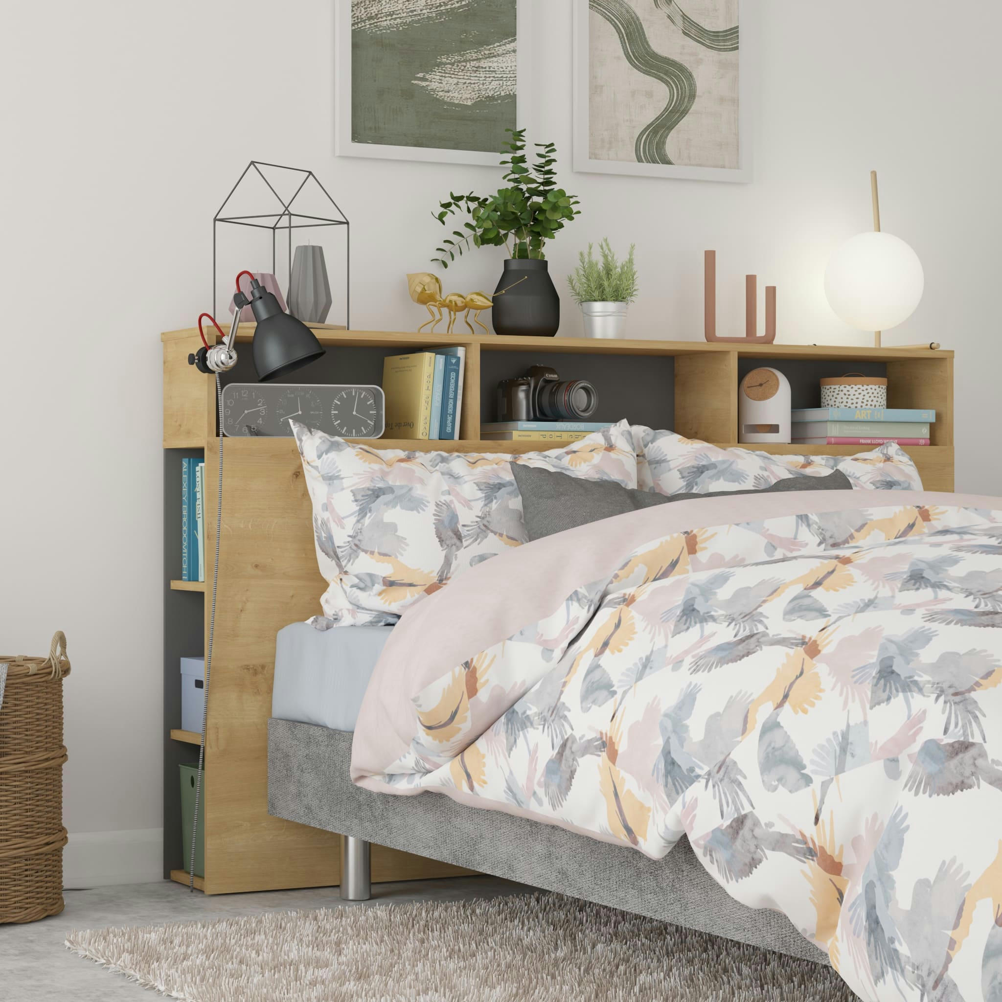 - Tête de lit avec niches de rangement en bois clair et gris