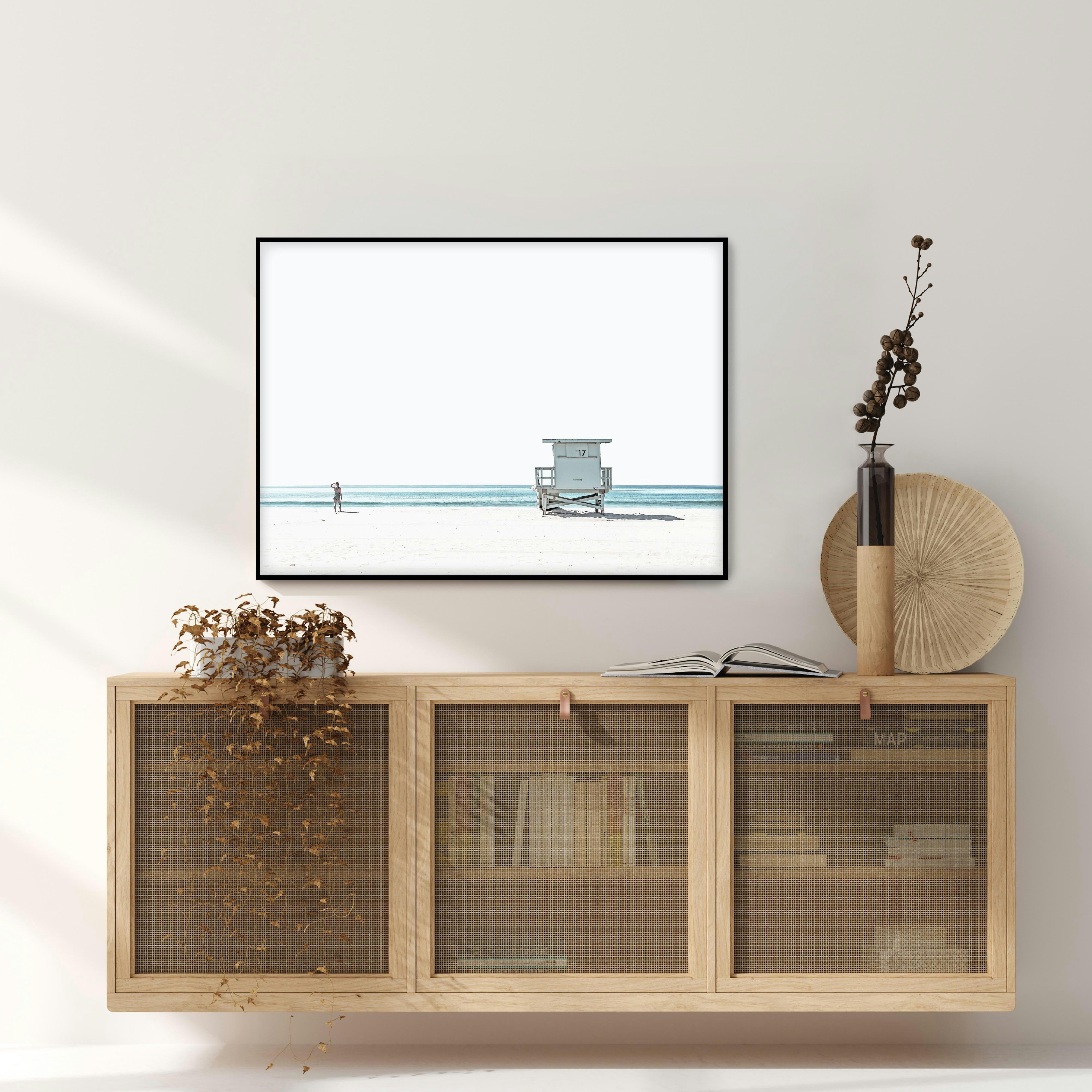 PLAYA - Affiche avec cadre noir - Poste de secours bleu - 50x70