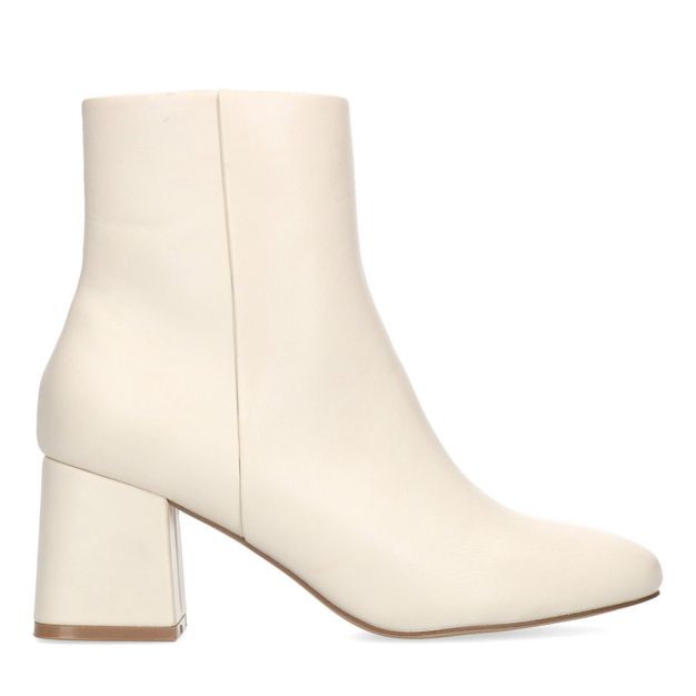 Off white enkellaarsjes met blokhak