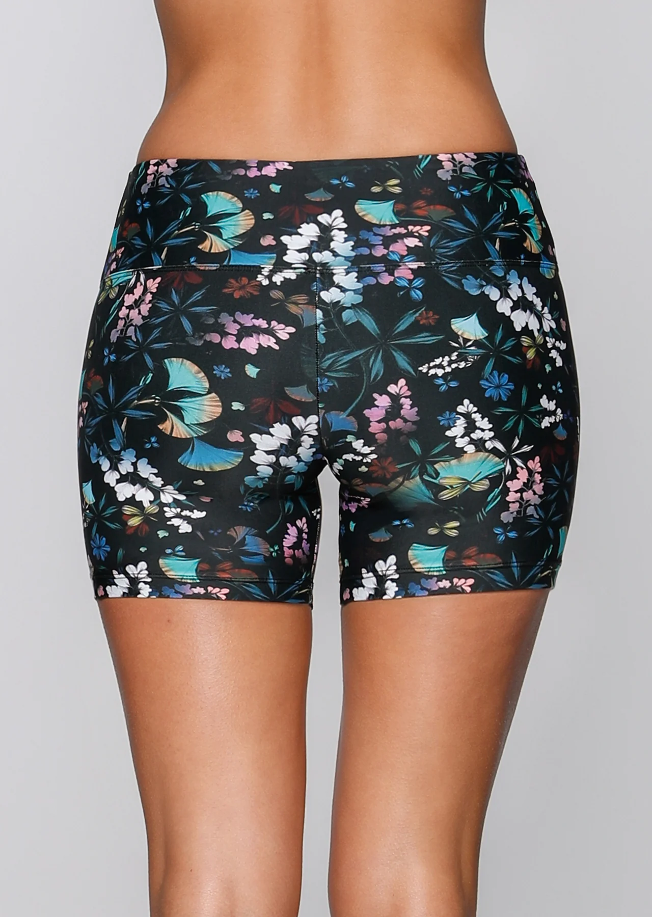 Wild Botanical Short Tight