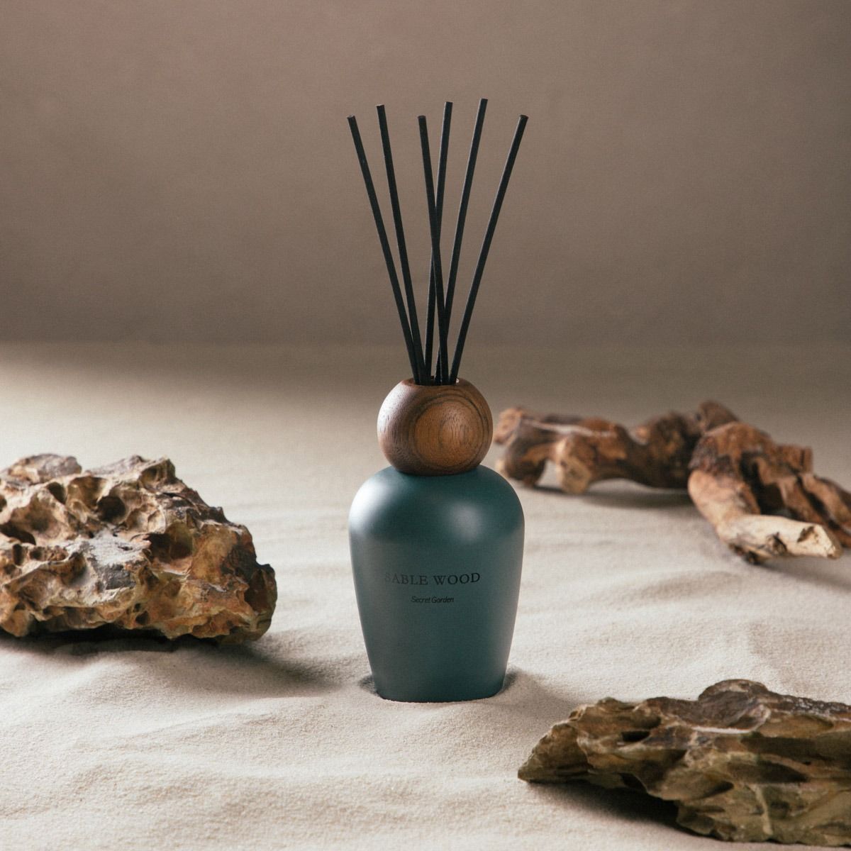 Dyfuzor zapachowy SABLE WOOD Secret Garden 200 ml