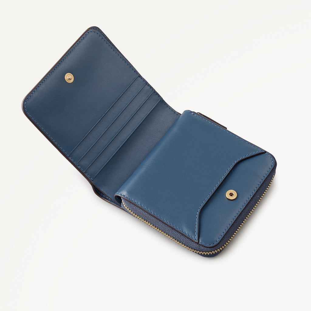 Calvert Way - Medium Zip Around Purse