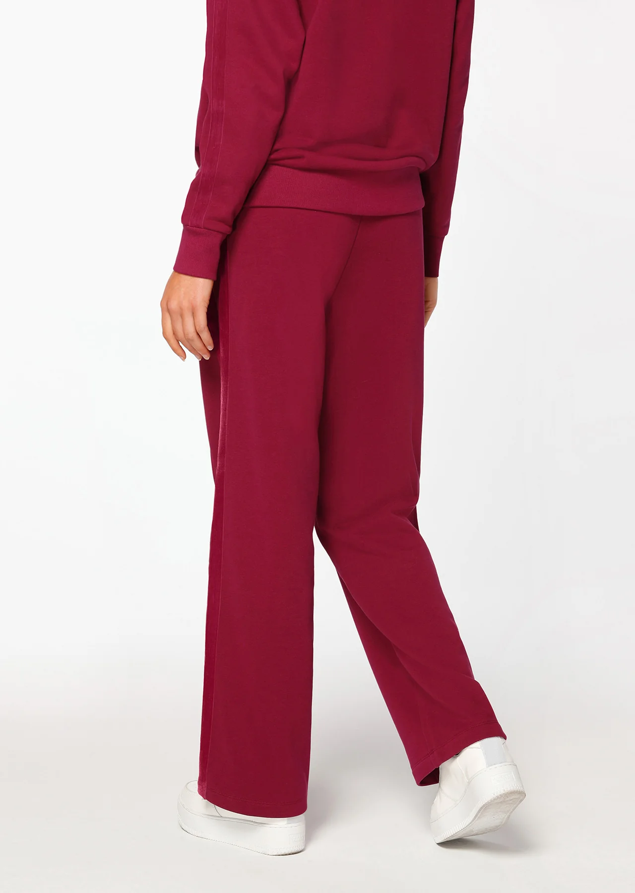 Off Beat Trackie