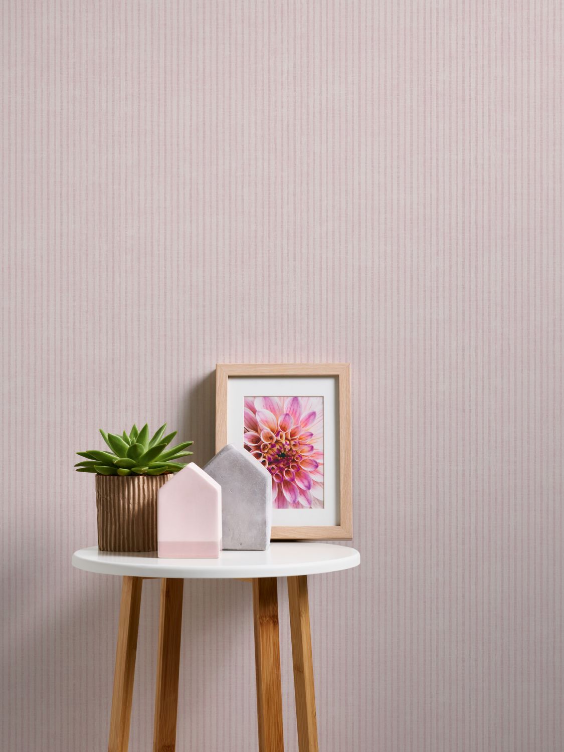 Livingwalls behang strepen crème en roze - 53 cm x 10.05 m - AS-390761
