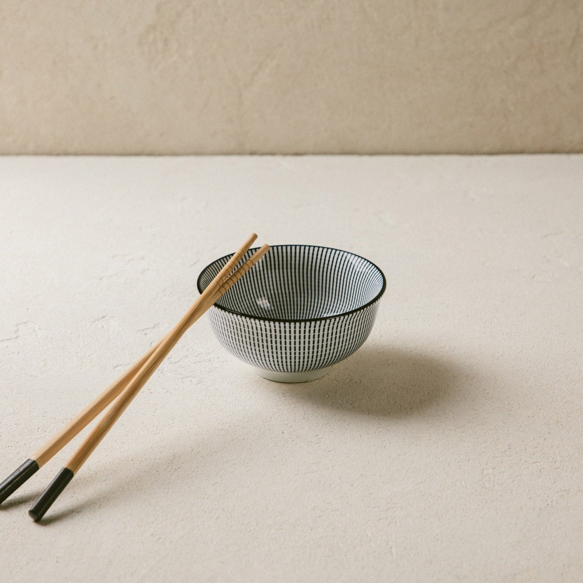 Miska NAVIA czarna 12 cm