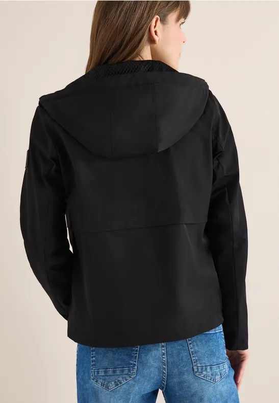 Windbreaker mit Hoodie