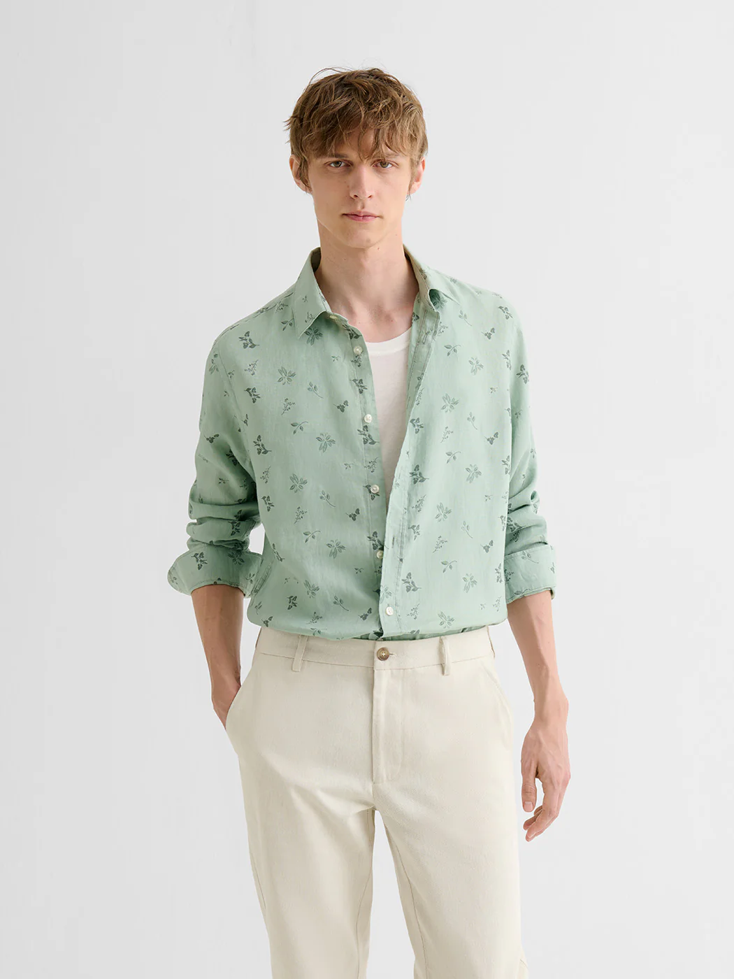 Chemise slim en lin fleurie