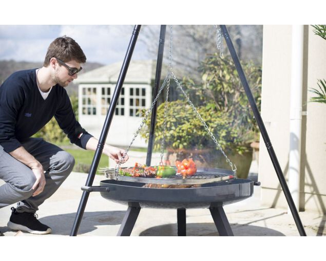 Tripod With Carry Bag & Grill