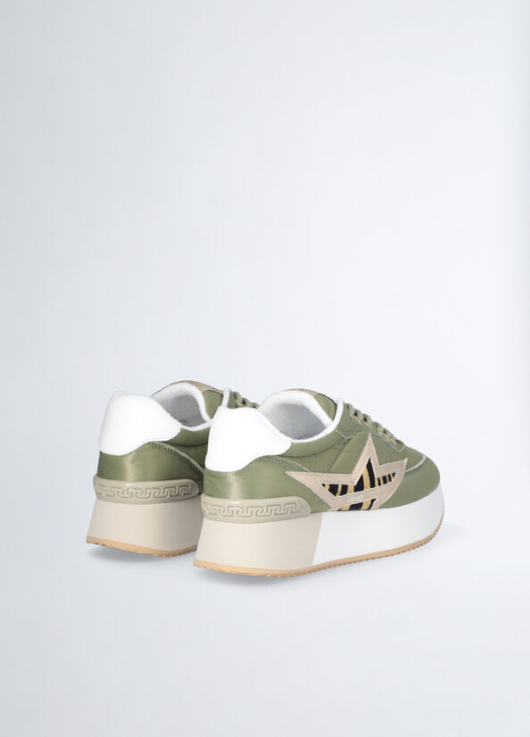 Sneakers platform