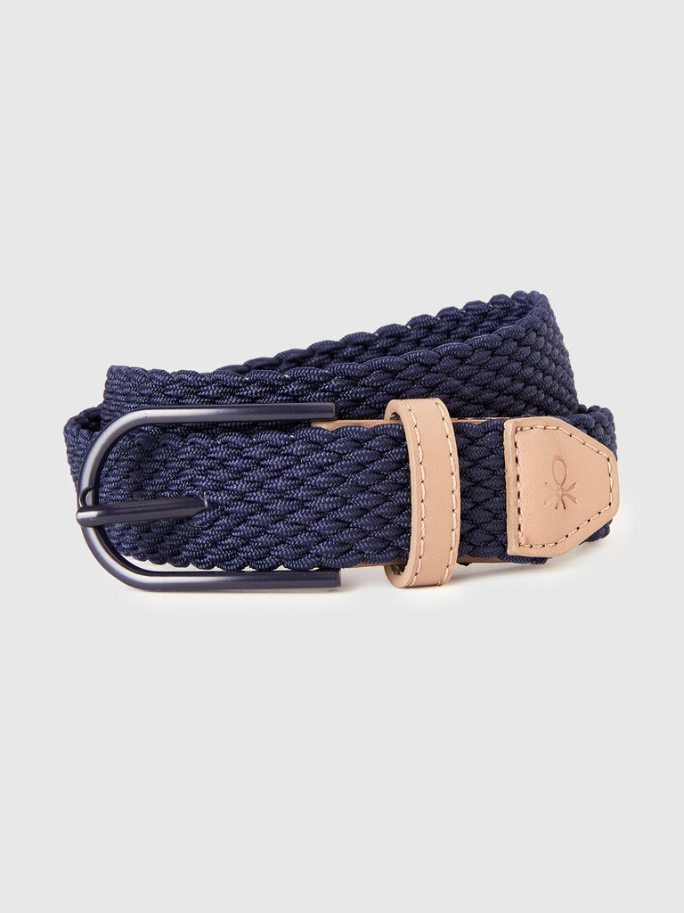 Elastic belt