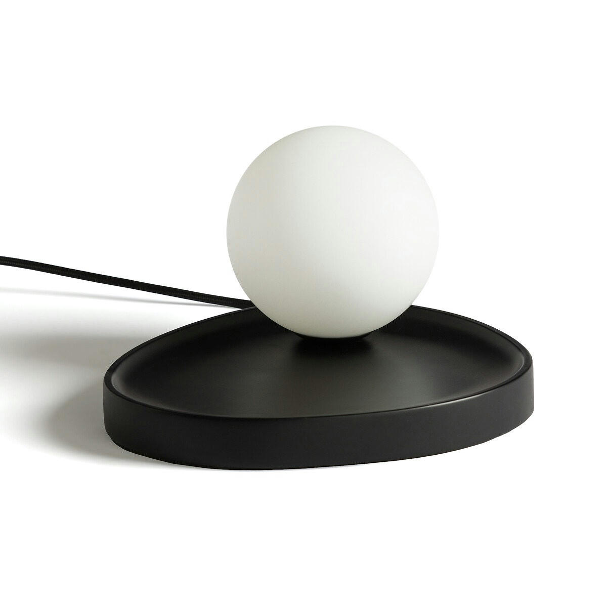 Lampe à poser, globe opaline, Hannasta
