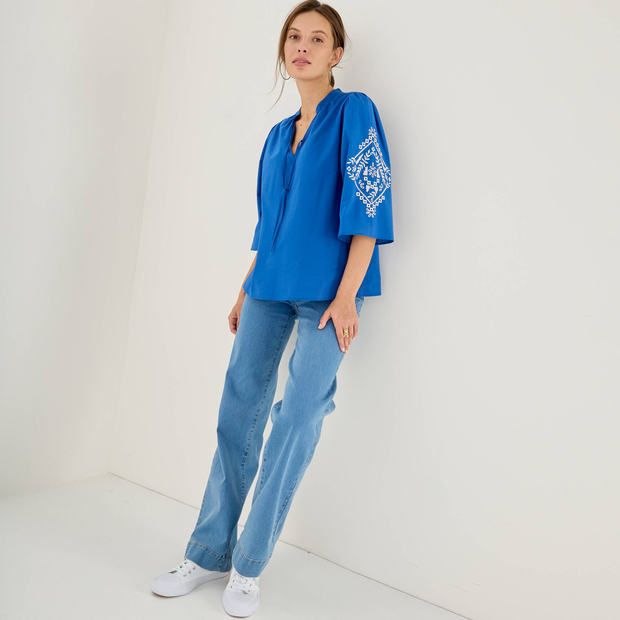 Blouse ample, manches 3/4 brodées