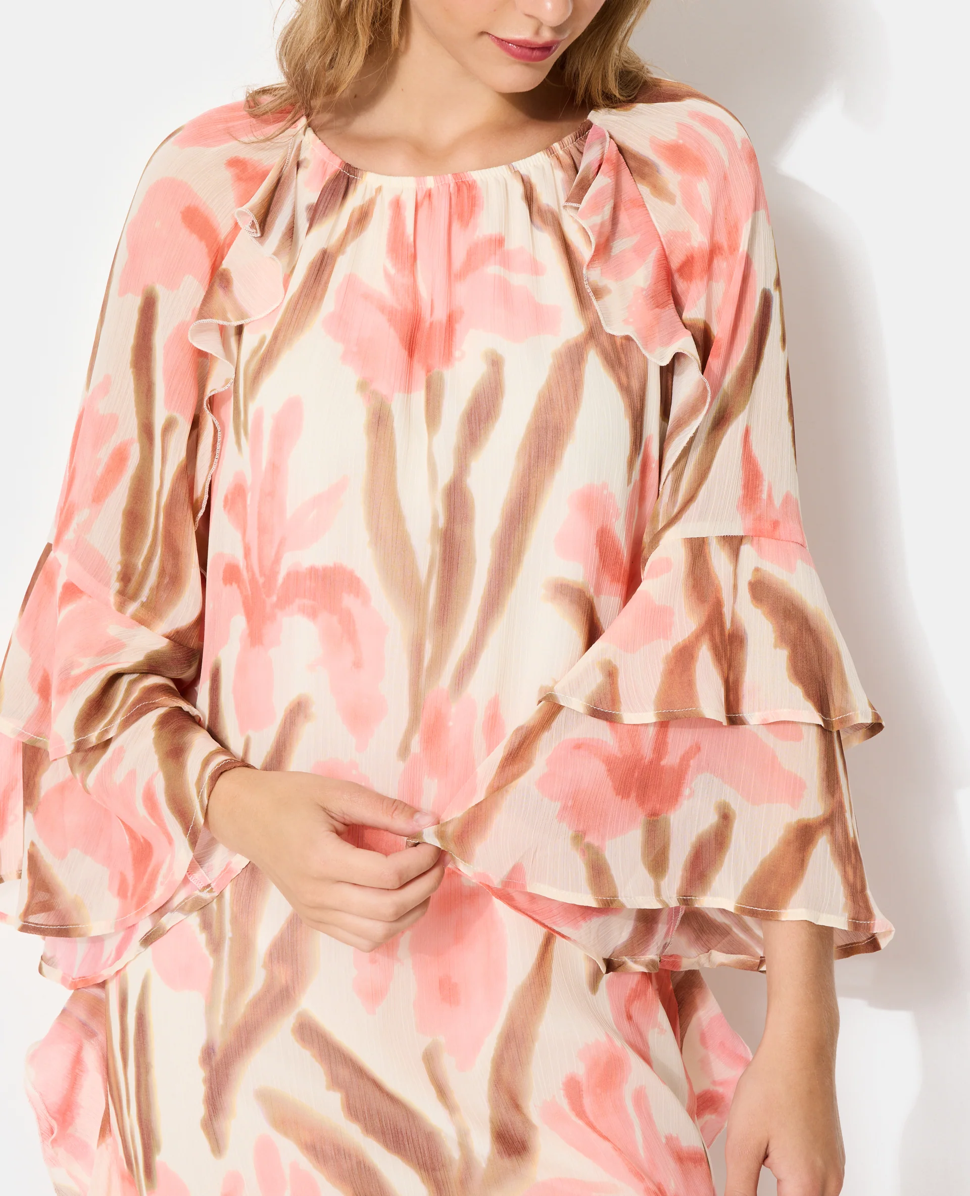 Robe courte en voile avec volants et motifs fleurs