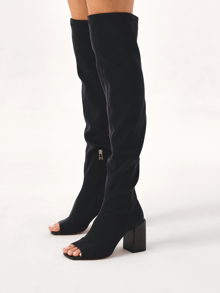 Peep toe musketeers in fabric