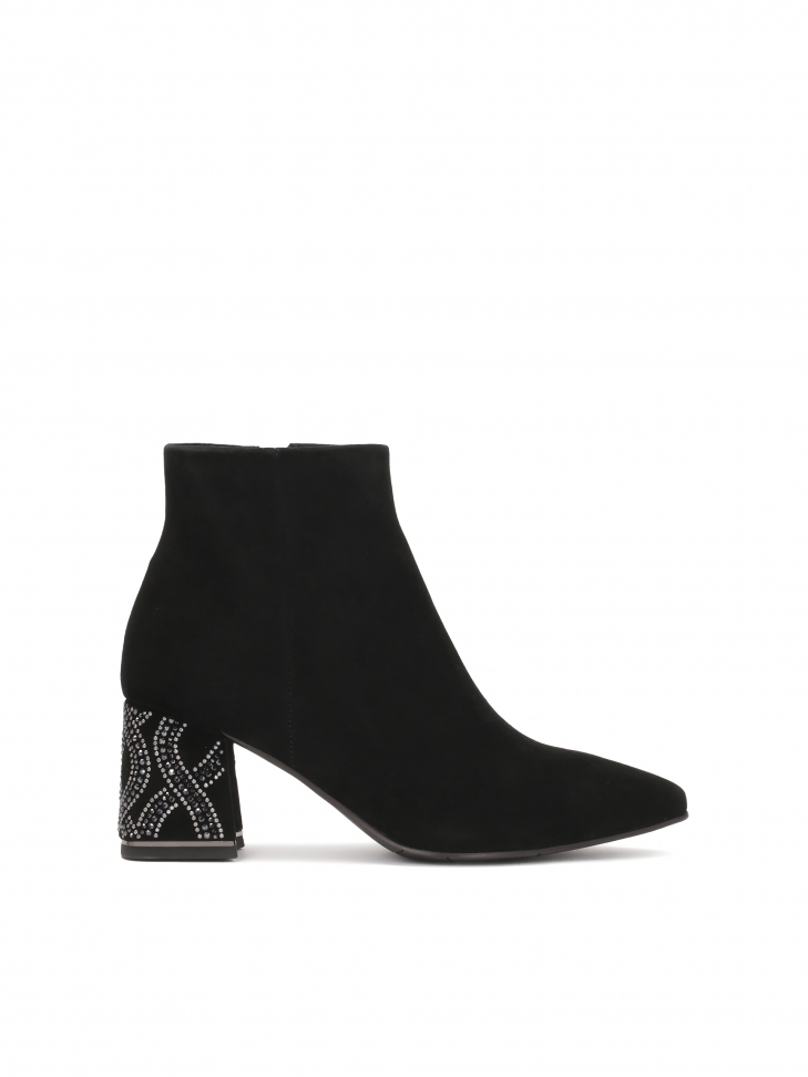 Suede black boots with an embellished heel