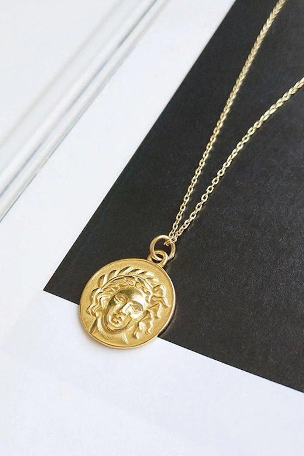 Elk & Bloom Chunky 14K Gold Coin Medallion Necklace