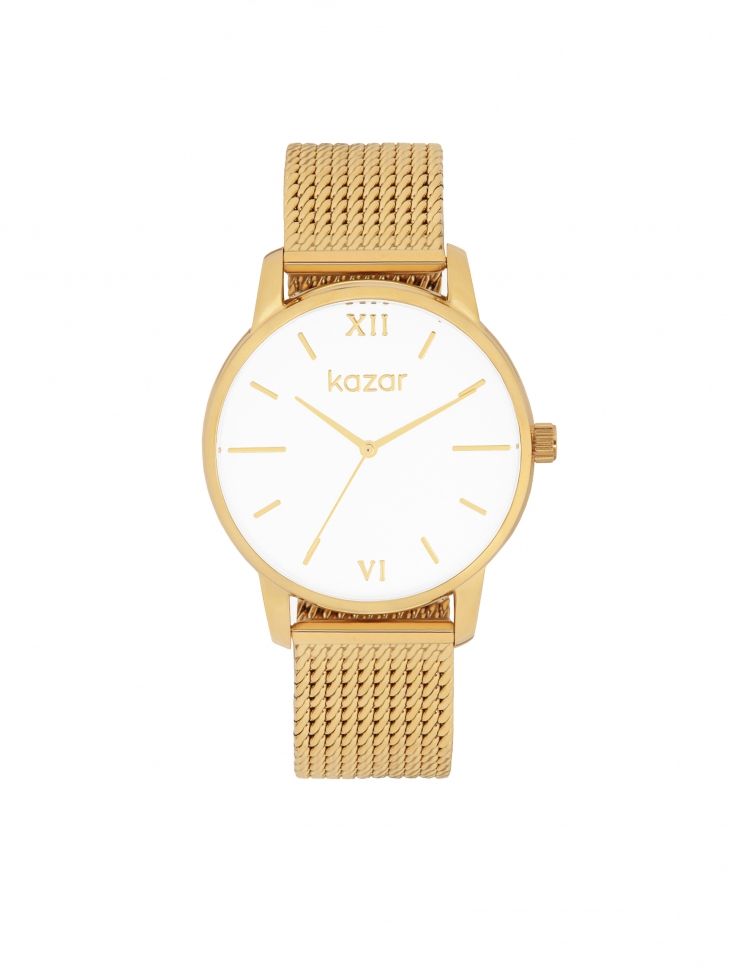 Classic analog watch on mesh bracelet