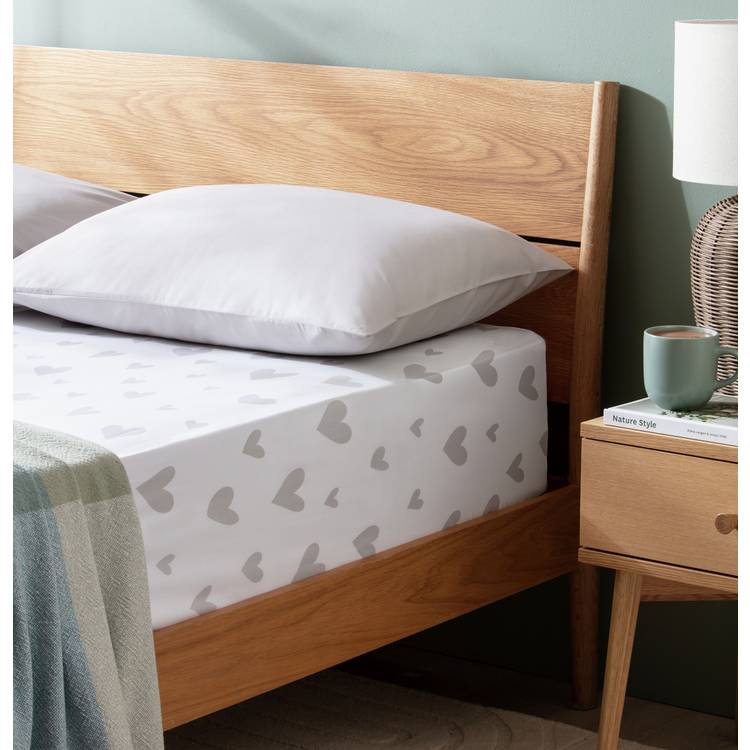 Habitat Hearts Printed White Fitted Sheet - King size