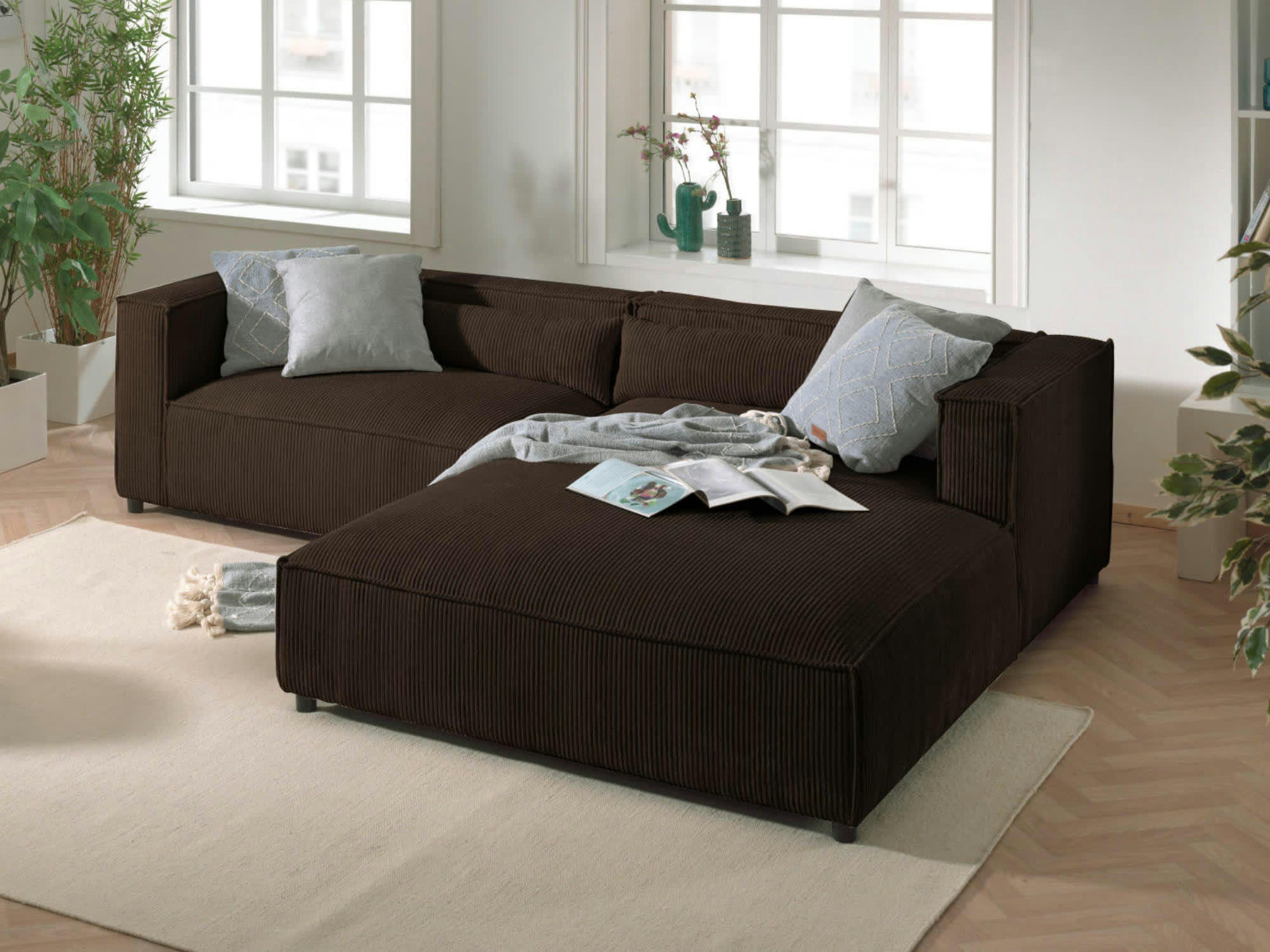 ELA - Canapé d'angle droit 4 places en velours côtelé marron