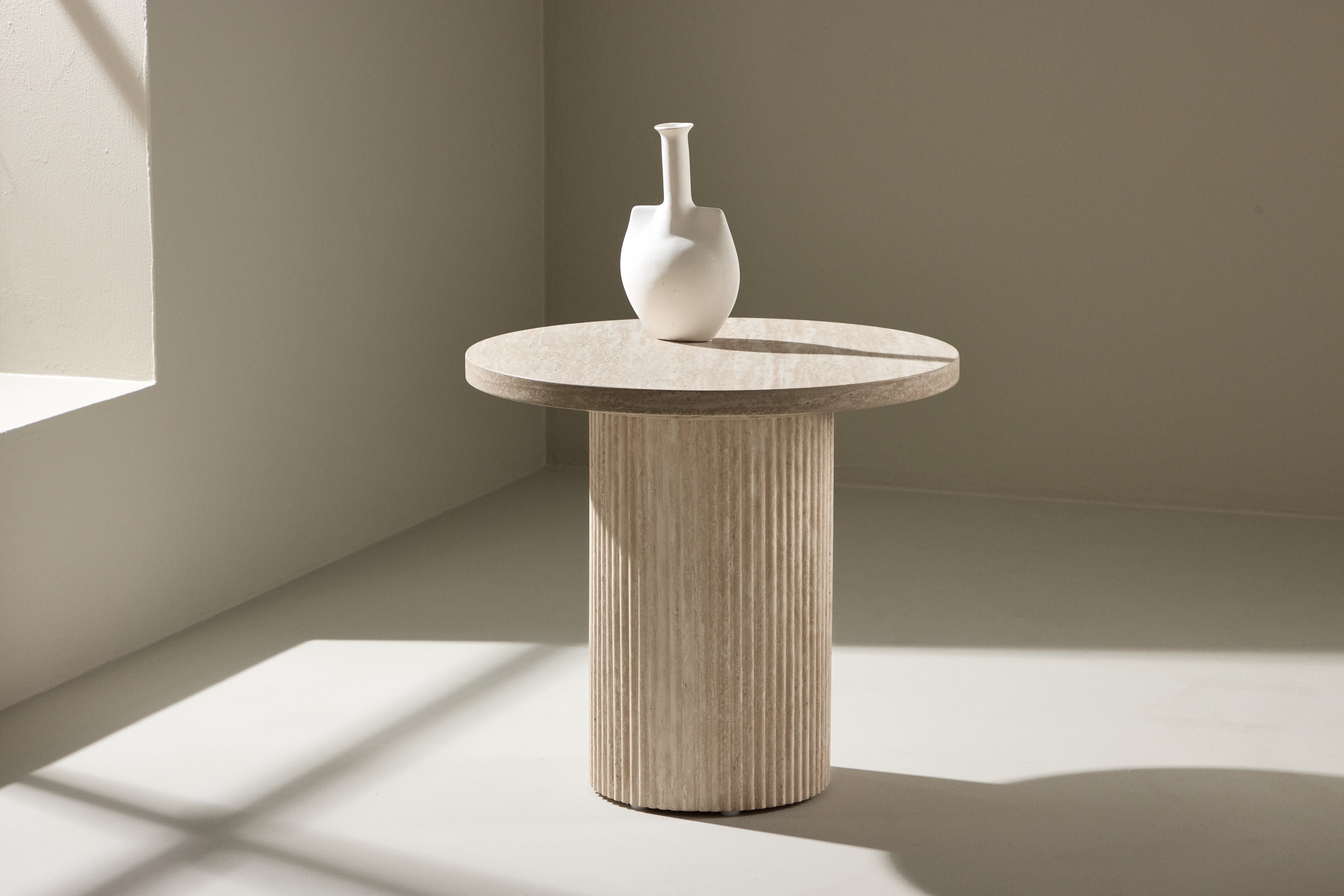 Rebellenclub Junon Salontafel ø50 cm - Travertin