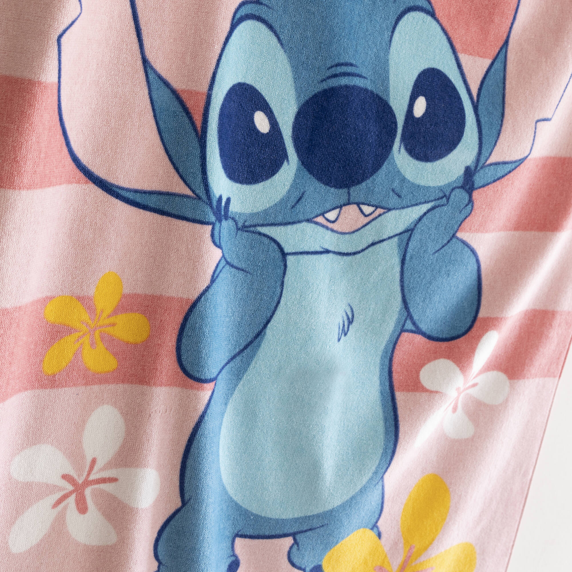 Drap de bain enfant Stitch éponge et velours coton - 320g/m²
