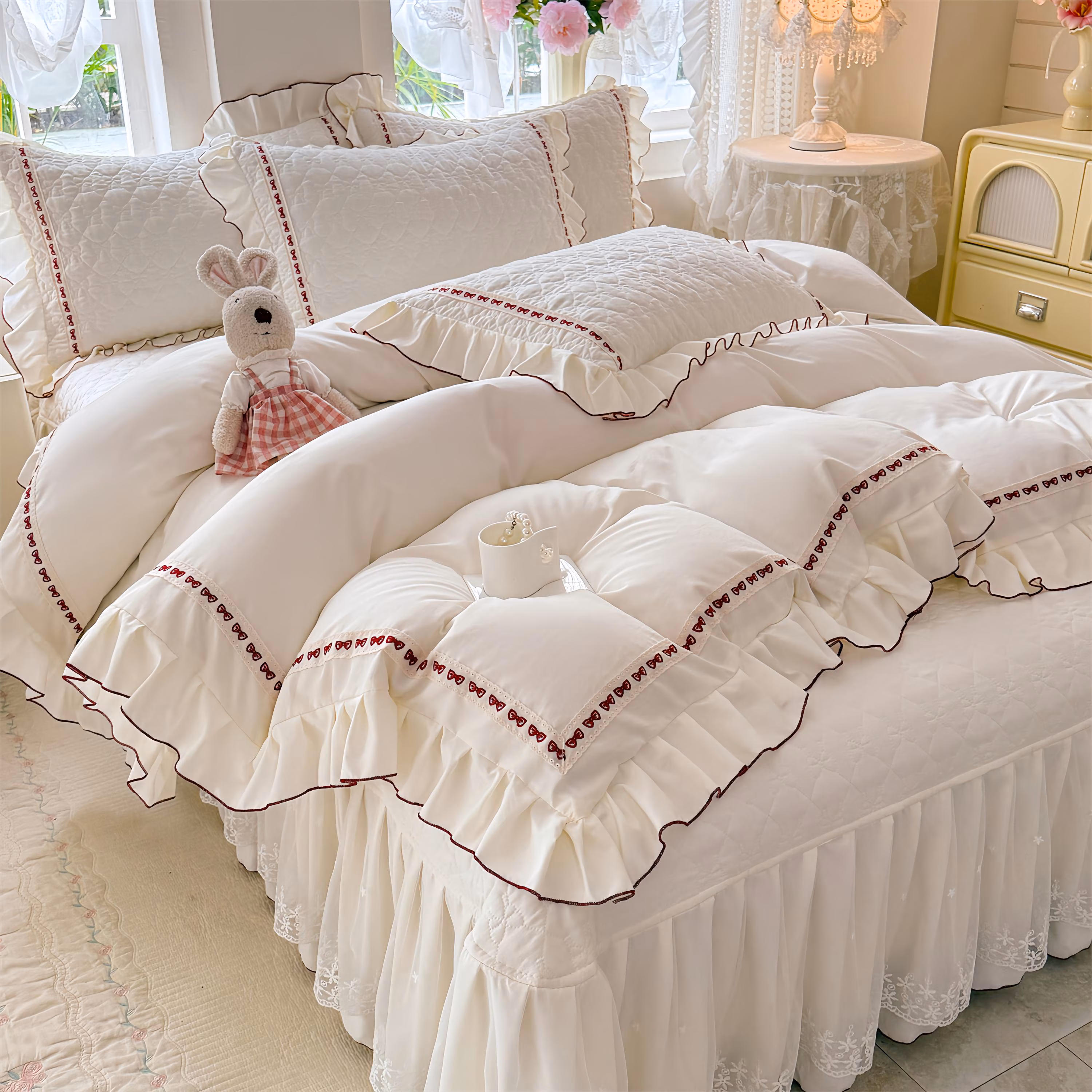 French Style Cotton Lace Bedding Set - Luxury 4 Piece Romantic Bed Sheets
