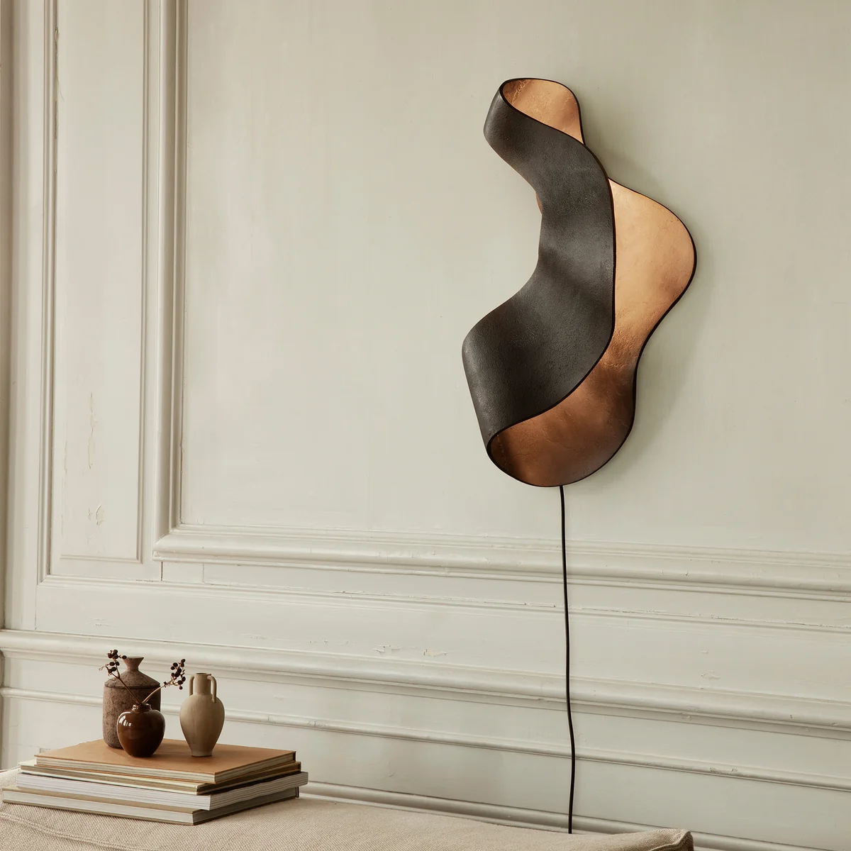 Ferm Living - Oyster Wandleuchte, schwarz