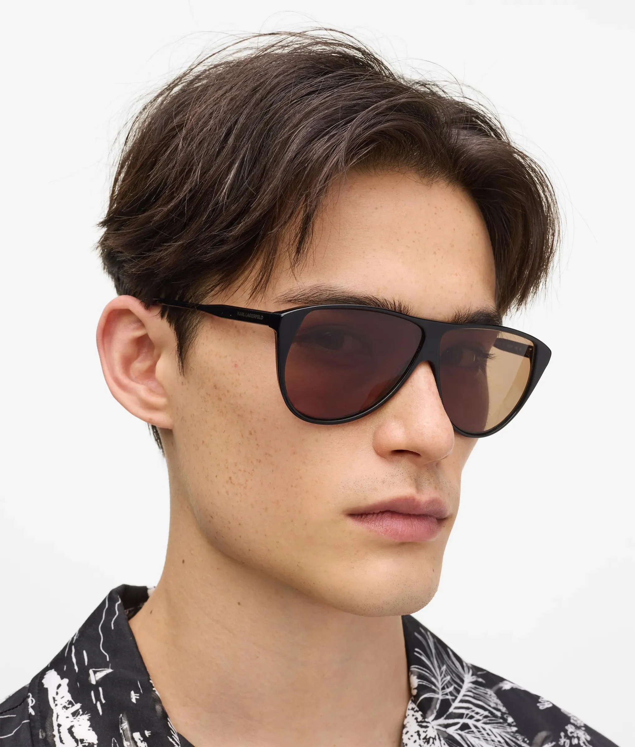 Lunettes de soleil aviateur fines