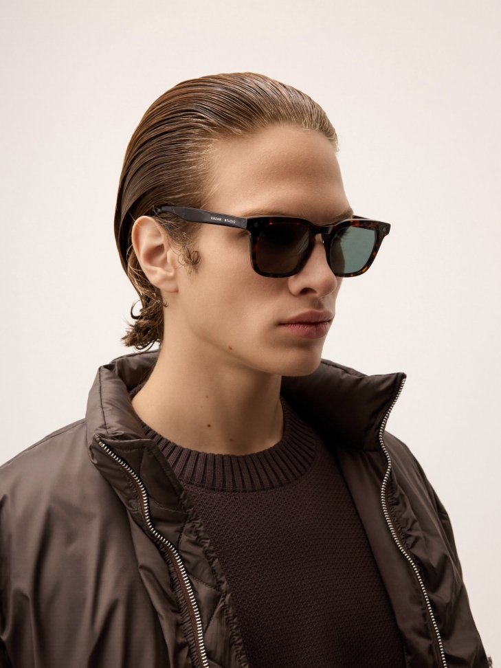 Men's sunglasses with anti-reflective coating