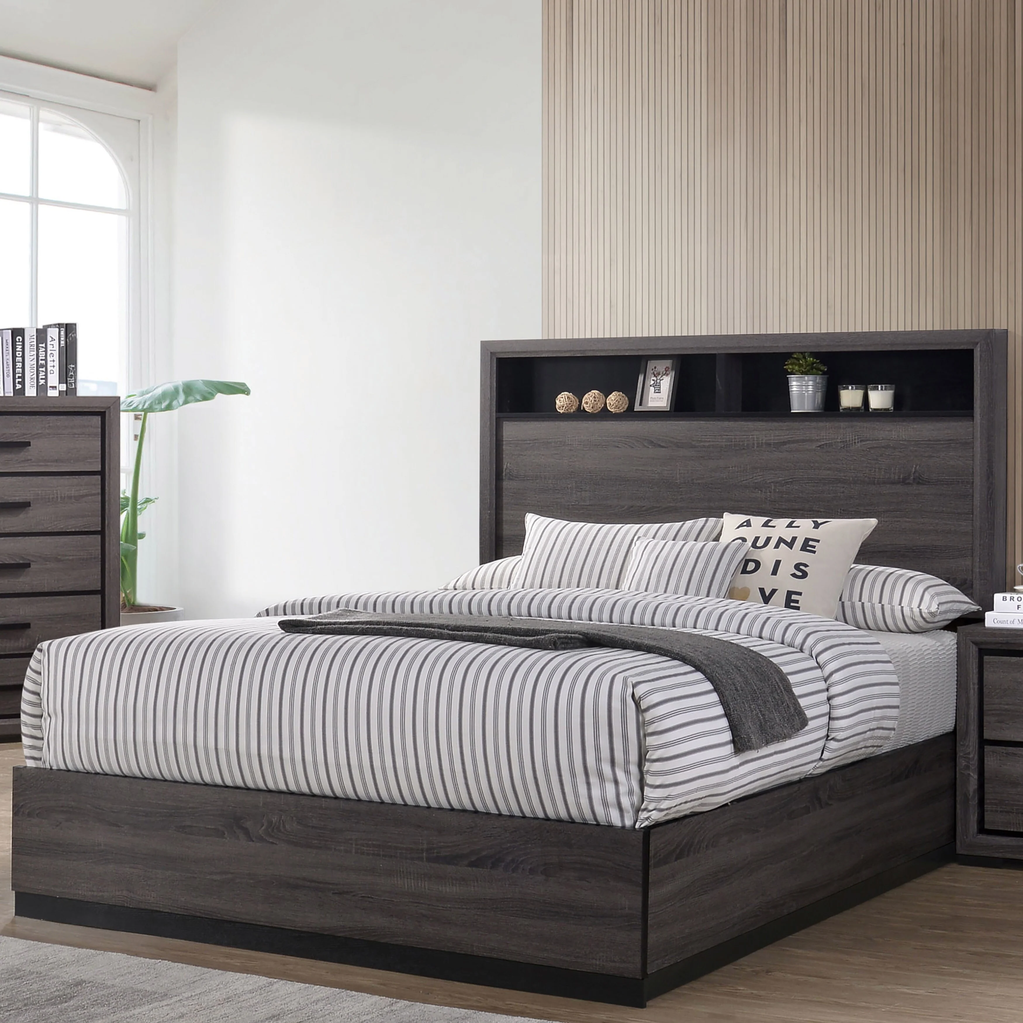 Rothwell Contemporary Grey Wood 3-Piece Panel Bedroom Set with Shelves by Furniture of America