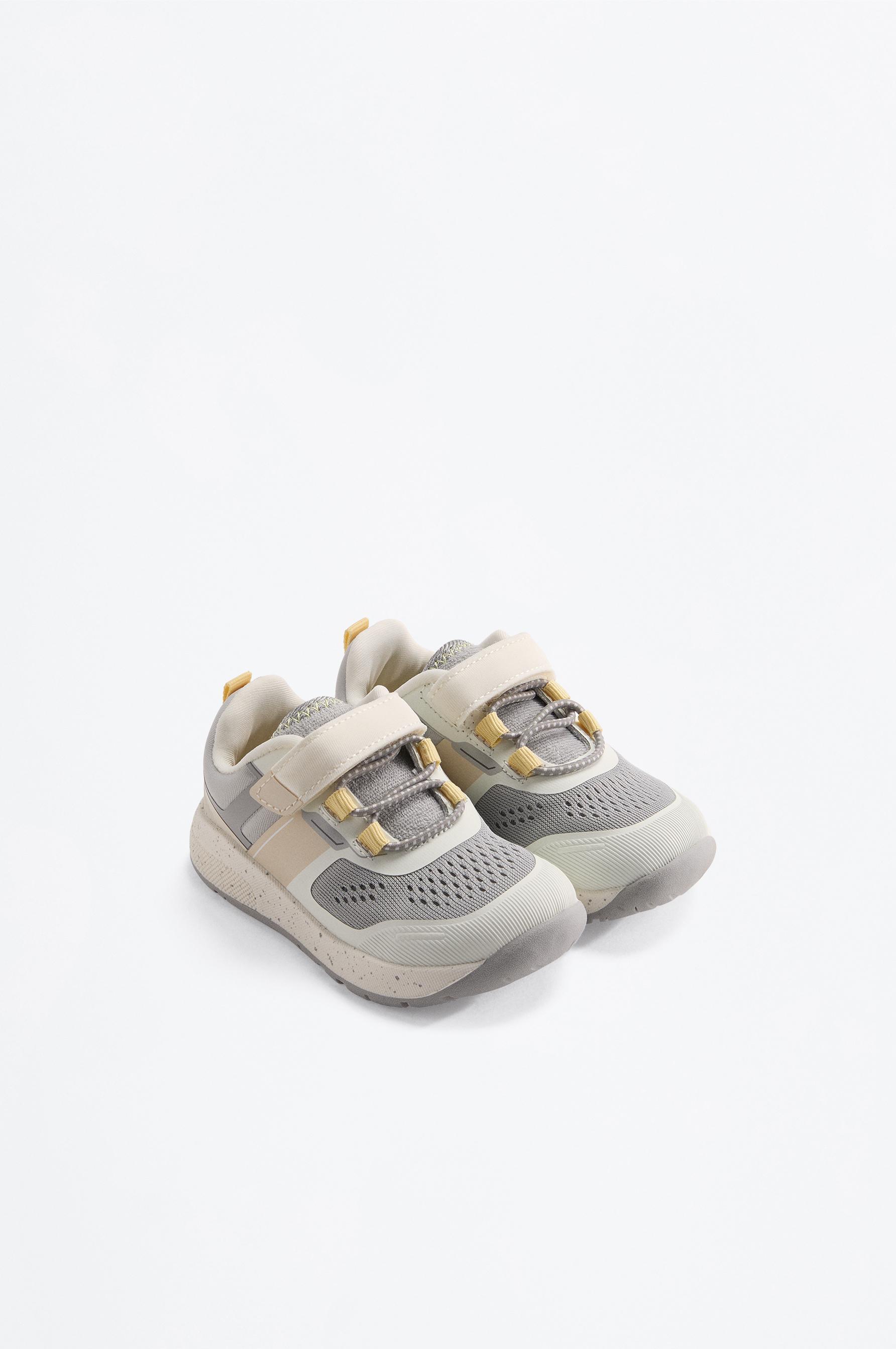 Deportivo Barefoot