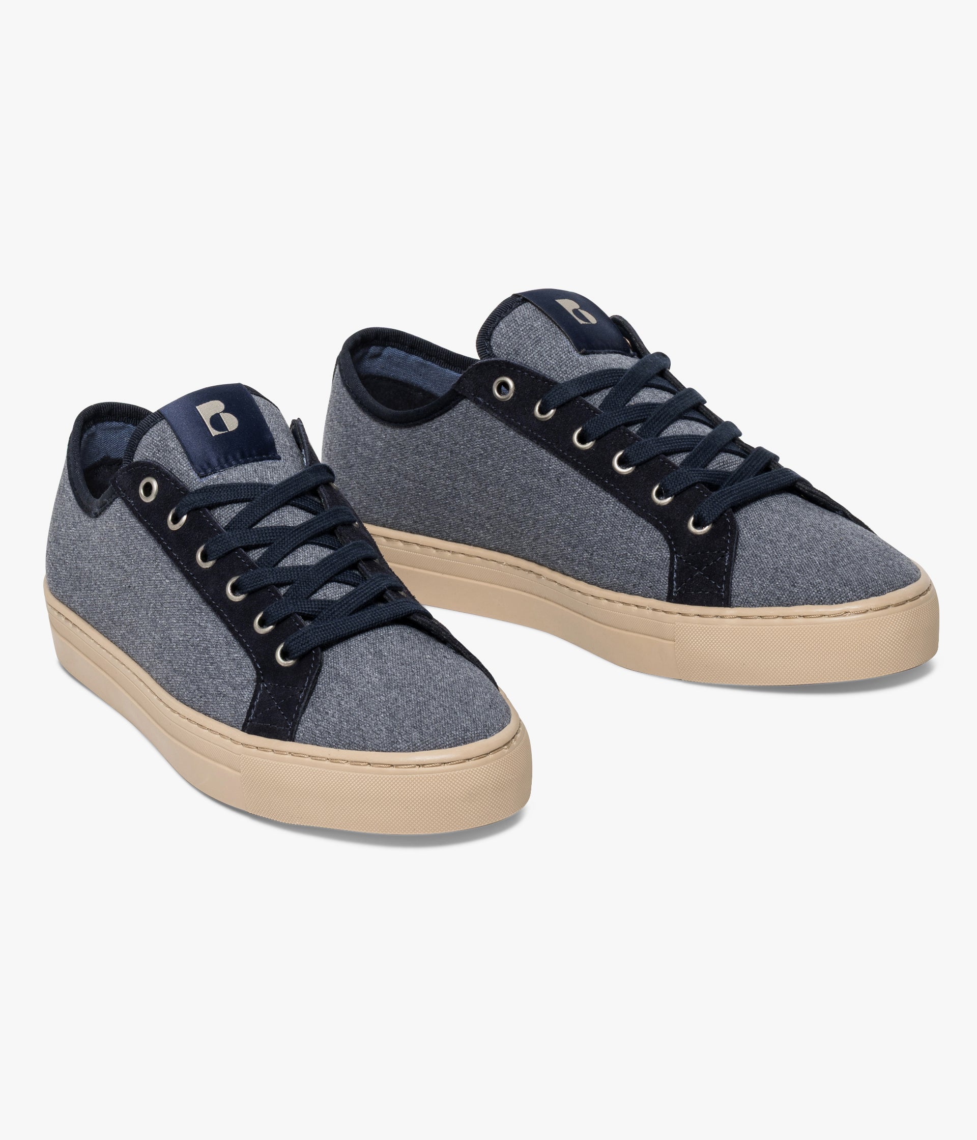Basket Adam bleu