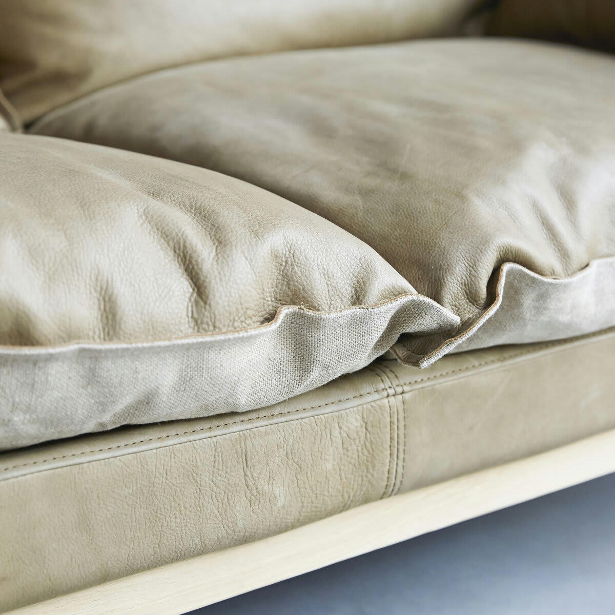 WOODNEST - Canapé en chêne massif et cuir Cheyenne 2 places