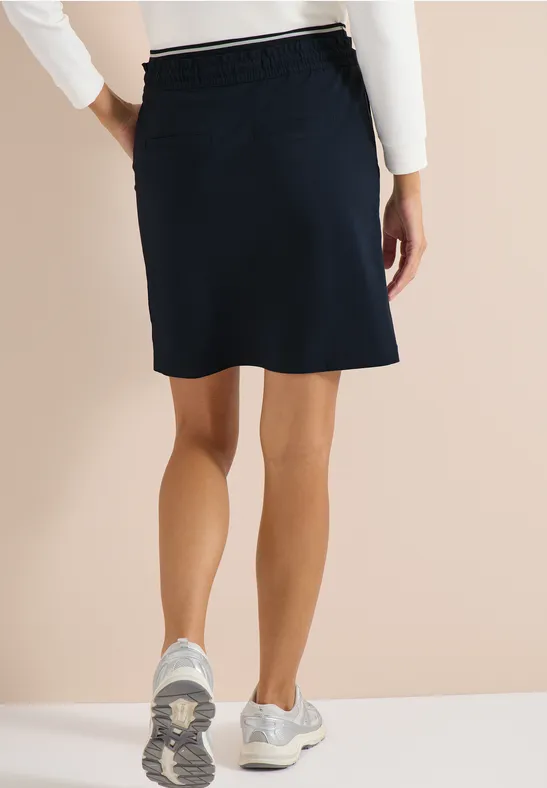 Knielanger Rock mit Streifendetail