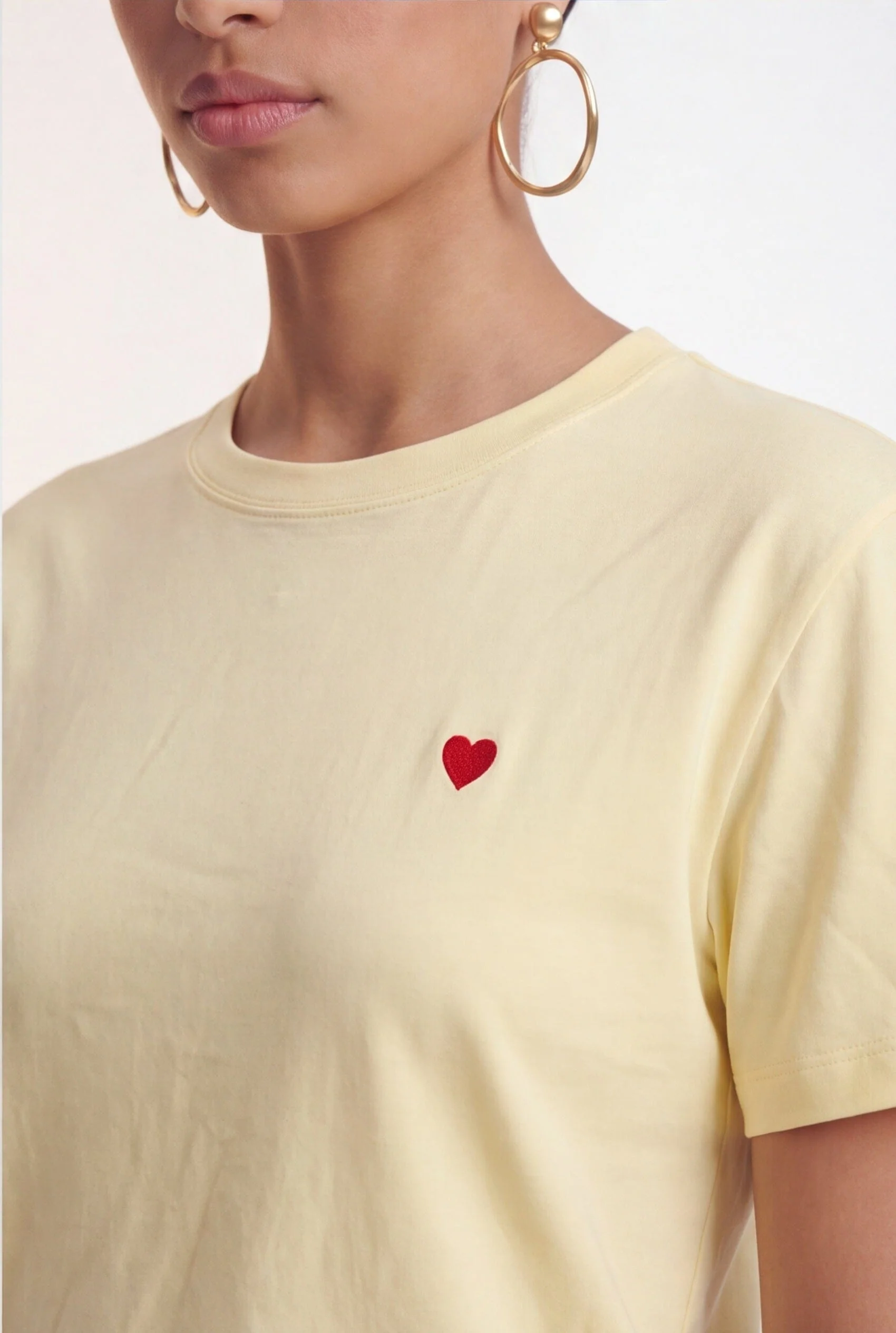 TEE-SHIRT 100% COTON - COEUR - JAUNE