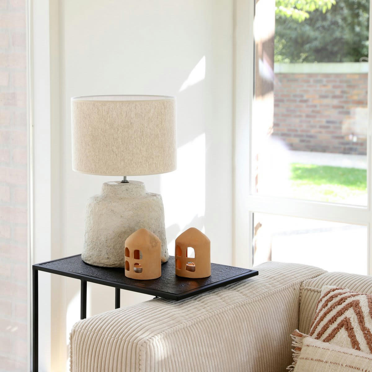 ELLEN - Table d'appoint haute 75cm en métal noir