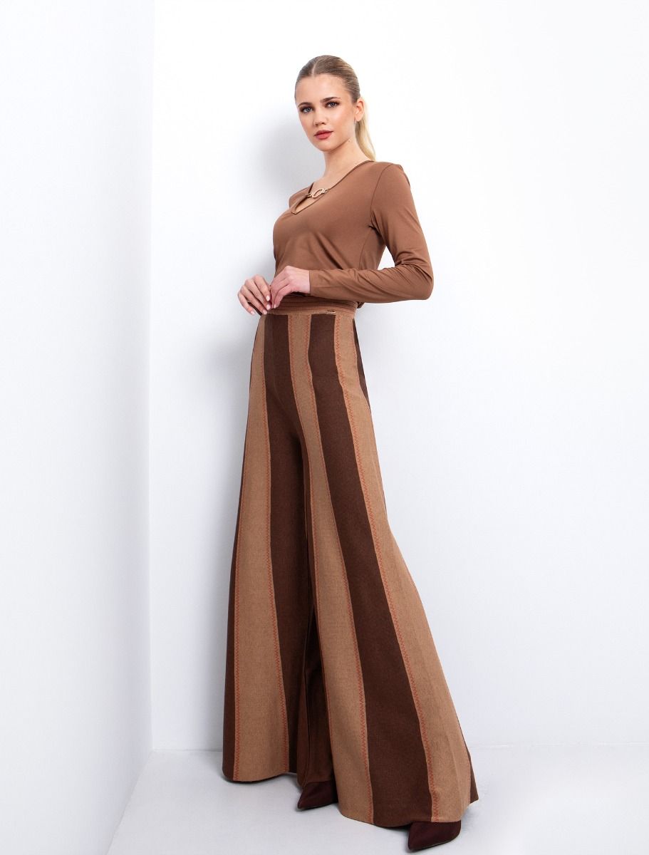 Flare πλεκτό παντελόνι ριγέ